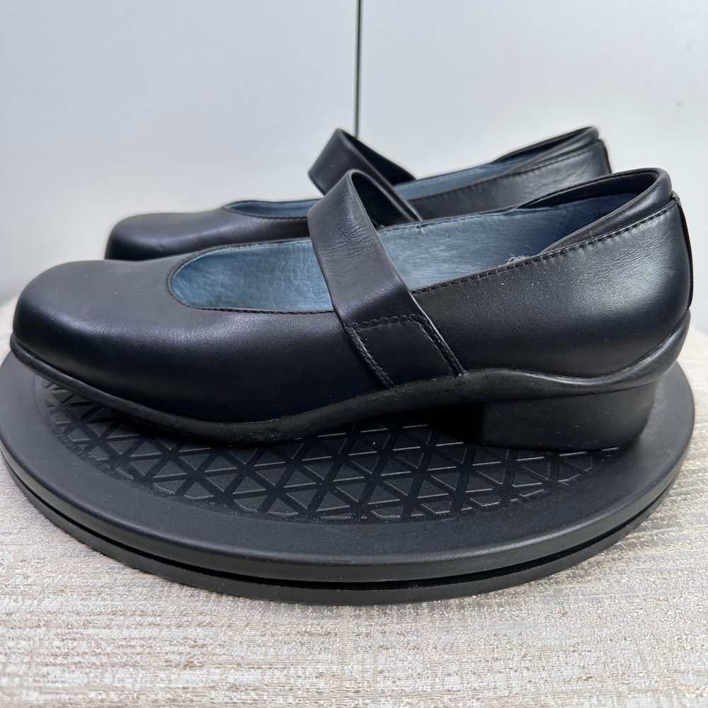 Aravon Womens 6D Black Leather Mary Jane Rubber Sole Comfort Performance Shoes‎